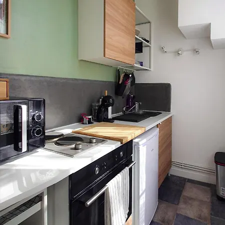 Apartment Charmant Studio